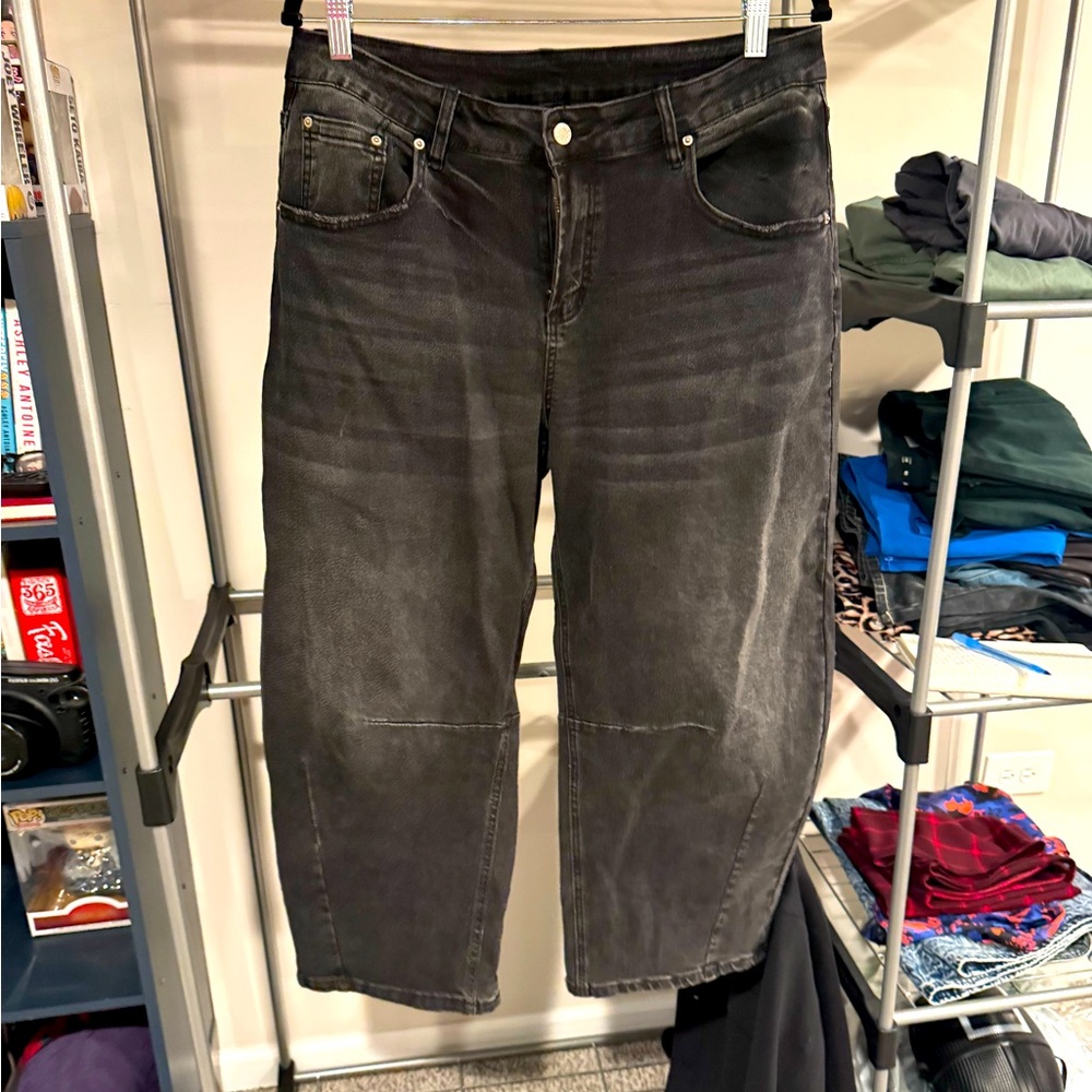 Black Barrel Jeans